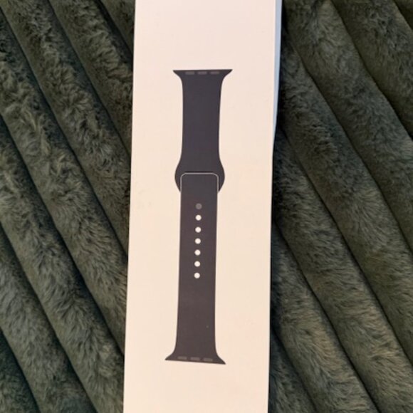 NIB Apple Watch Black Sport Band - 46MM M/L-NEW! main image 4